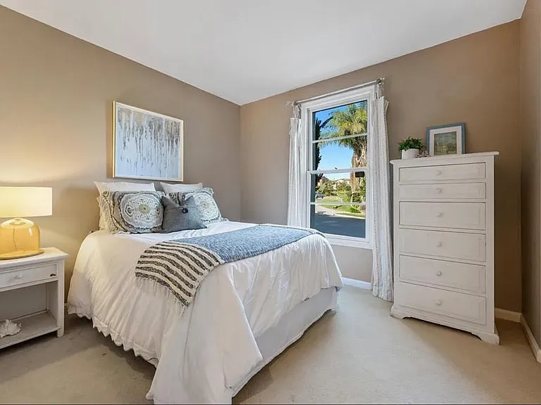 13282 Seagrove St — Photo 9
