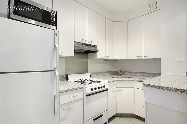 Rented by Corcoran | media 20