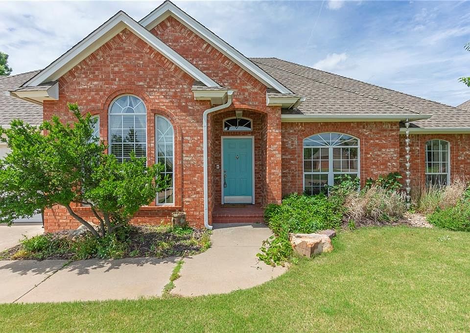 1st image of 2309 SW 105th Ct