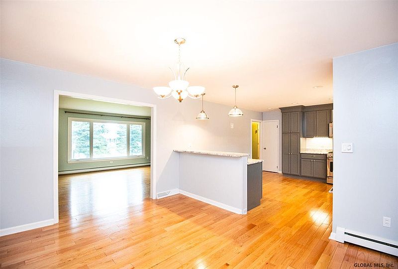 4th image of 8 DELUCIA Terrace