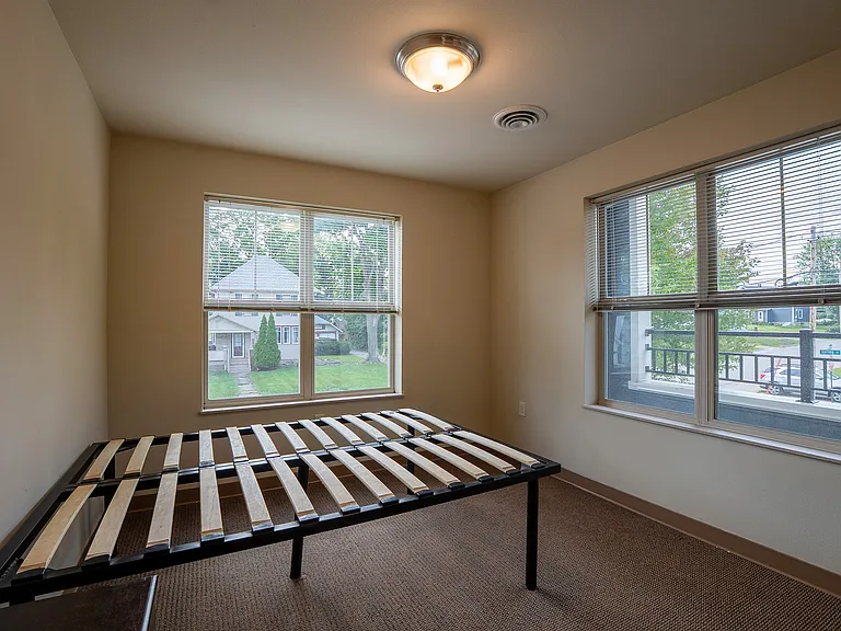 Bedroom3 (2)
