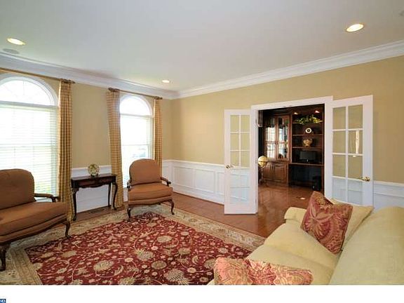 5th image of 1709 Grandview Dr