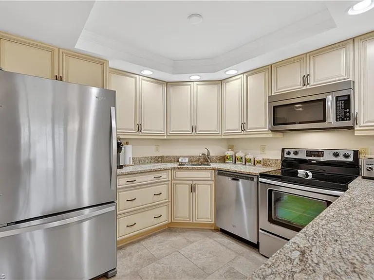 5 Bluebill Ave #201 — Photo 14