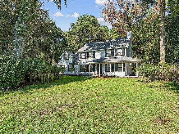 3rd image of 19 Chesterfield Drive
