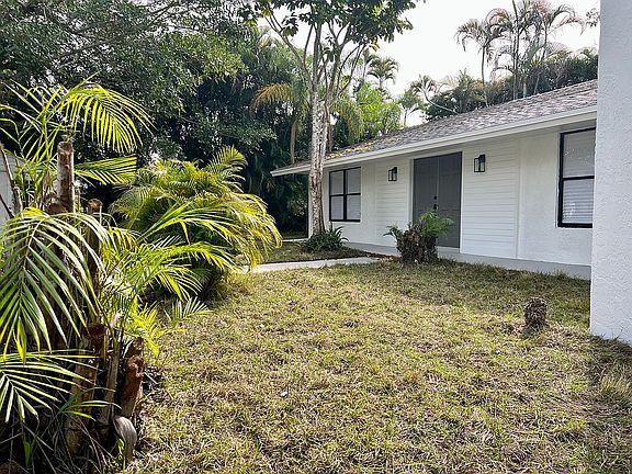 3rd image of 9220 Bouquet Rd