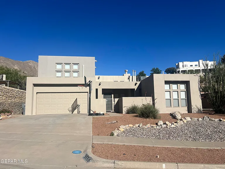 5656 Burning Tree Dr — Photo 2