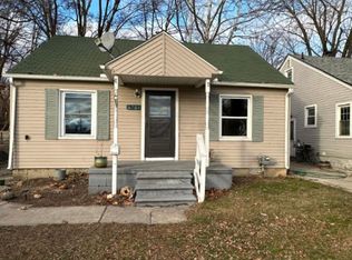 8701 Toepfer Rd, Warren, MI 48089