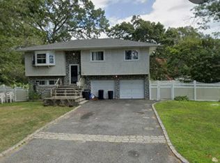 91 Putnam Avenue, West Babylon, NY 11704