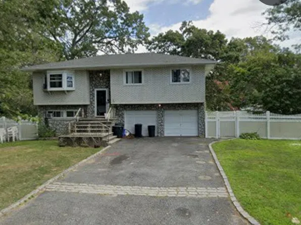 91 Putnam Avenue, West Babylon, NY 11704