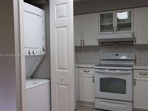 2nd image of 15495 N Miami Lakeway N #104-4