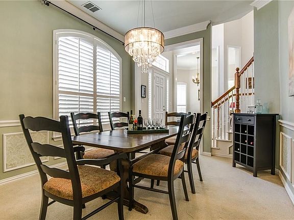 3rd image of 708 Coralberry Dr