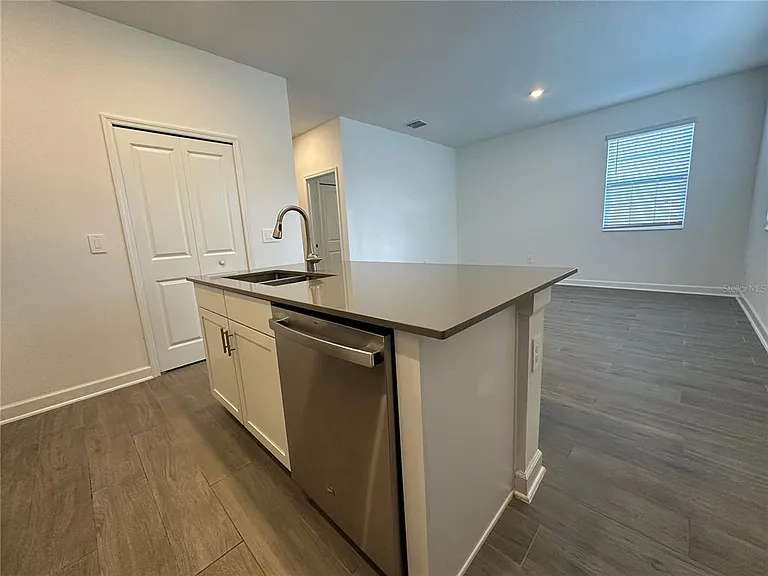 3118 Addison Blvd — Photo 9