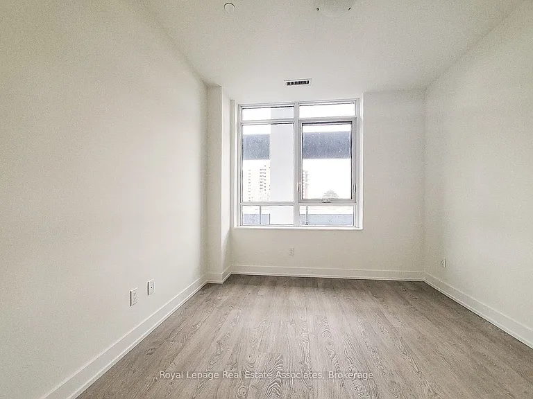 5 Mabelle Ave #227 — Photo 7