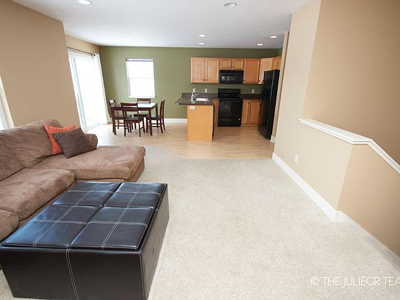 4th image of 4731 Woodridge Ct