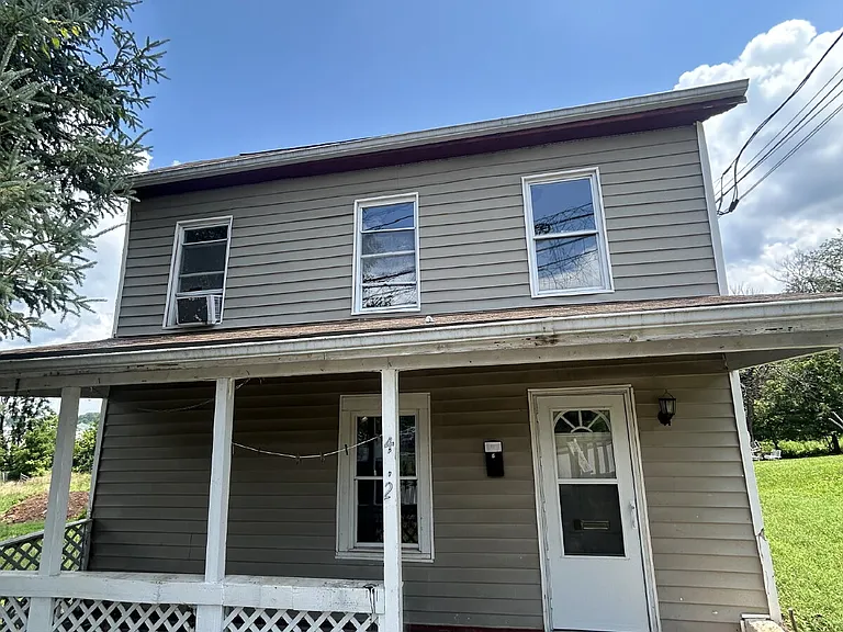 472 Hill St — Photo 7
