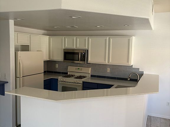 3rd image of 6800 Vista Del Norte Rd NE APT 2411