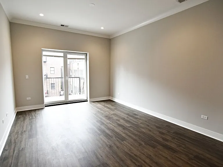 927 W. Irving Park — Photo 26