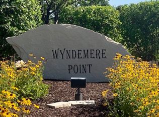 1404 Wyndemere Point Dr, Champaign, IL