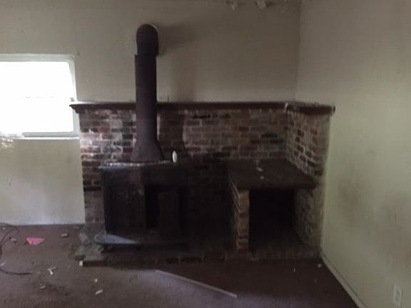 5th image of 6221 Bermuda Street