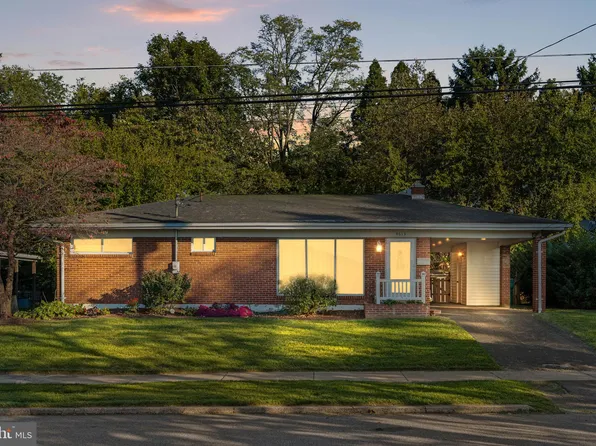 4613 N Clearview Dr, Camp Hill, PA 17011