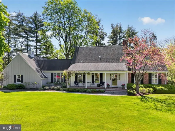 211 Penn View Dr, Pennington, NJ 08534