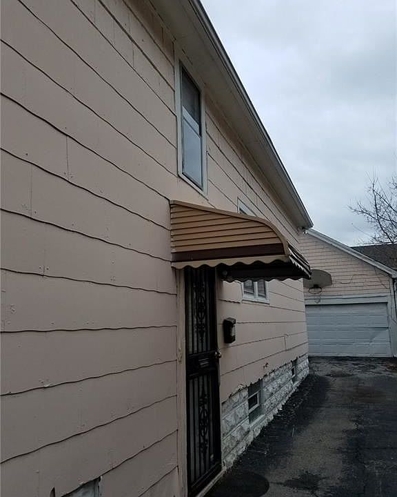 1st image of 155 Roebling Ave