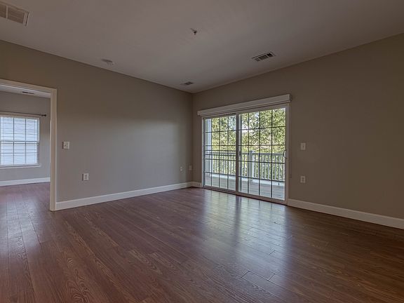 5th image of 7321 Althorp Way #R5
