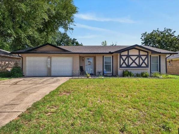 523 Lynnewood Ave, Burleson, TX 76028