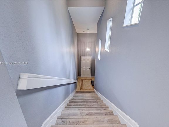 4th image of 7522 Herrington Ln