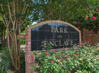 1118 Enclave Sq W, Houston, TX 77077