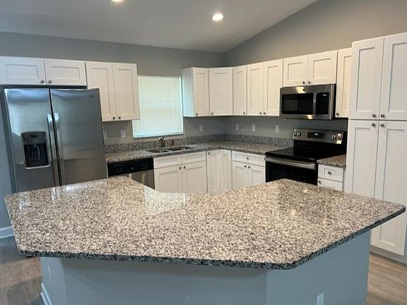 3rd image of 8200 N Pickinz Way