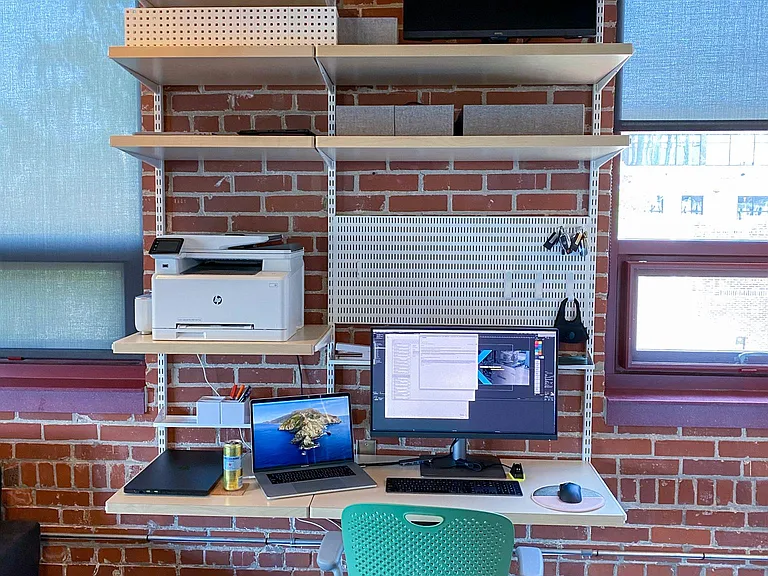 Built-in workstation