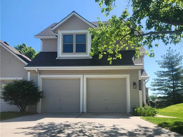 15402 Floyd St, Overland Park, KS 66223