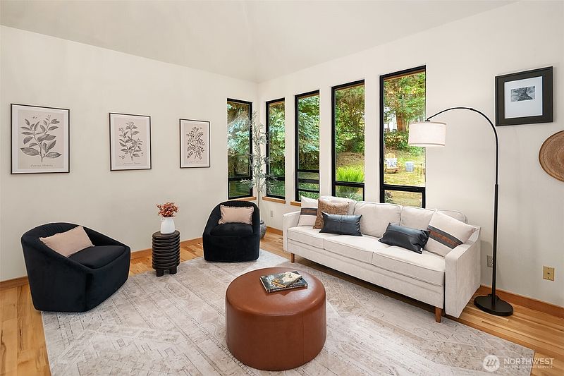 3rd image of 22808 105th Avenue SW