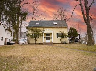 415 Demarest Ave #2, Closter, NJ 07624