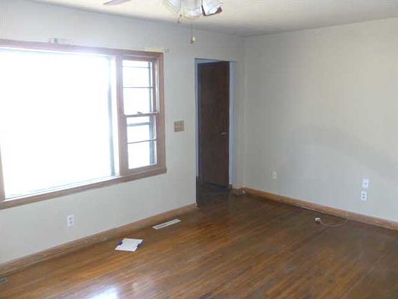 5th image of 229 S Turkle Ave