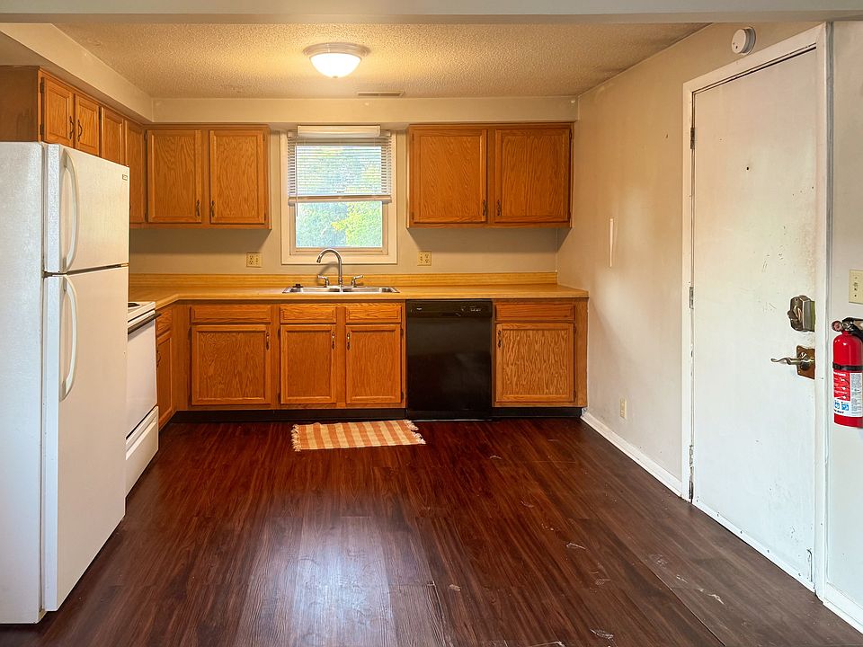 1st image of 1413 1/2 W Jackson St #2