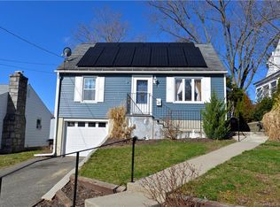 24 Dunn Ave, Naugatuck, CT 06770