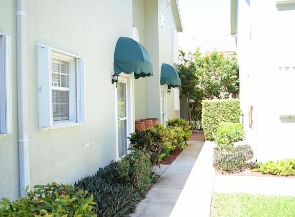 2nd image of 219 Waterside Dr