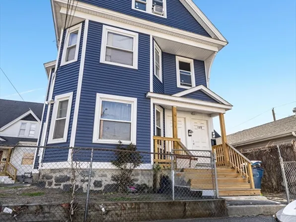 139-141 Foster St, Lawrence, MA 01843