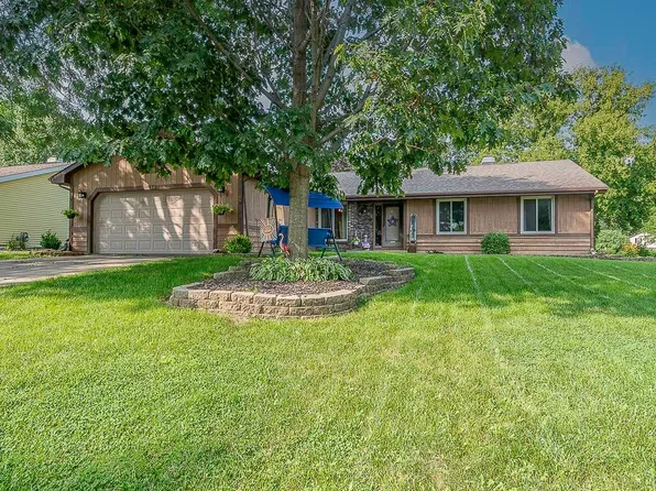 1534 Royal Oaks Dr, Janesville, WI 53548
