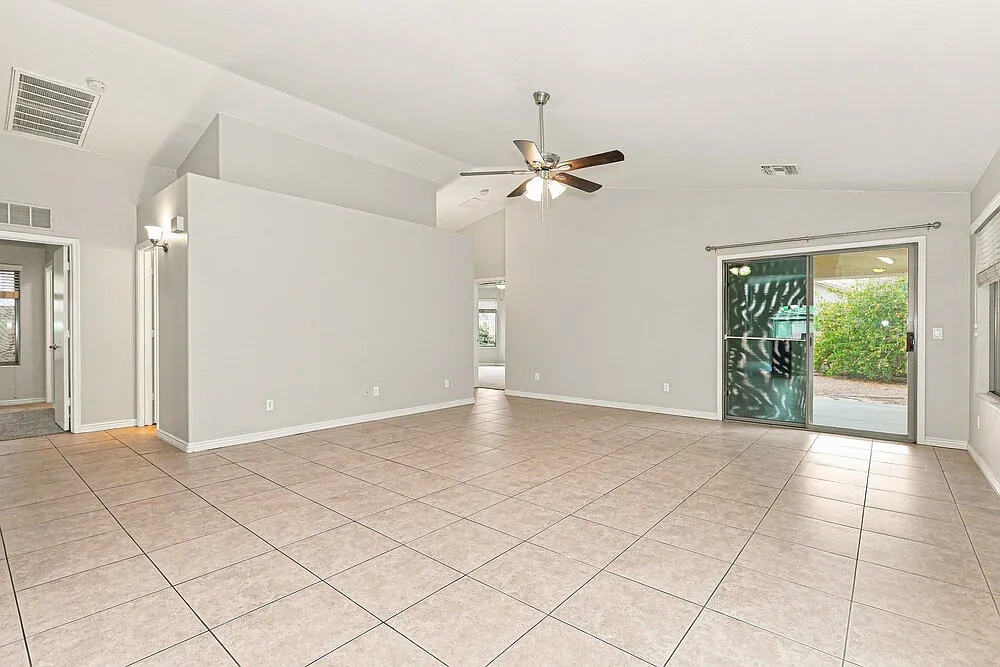 3 bed, 2.0 bath, 1632 sqft, $1,965 — Photo 3