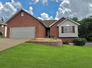 3086 S Suburban Ave, Springfield, MO 65807