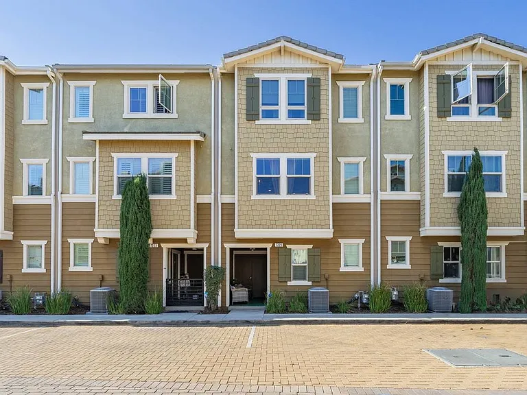 7225 N Cedar Rd #VG3 — Photo 16