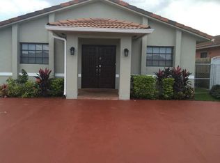 2552 W 72nd St, Hialeah, FL 33016