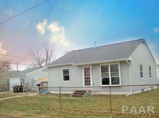 1401 Jerome St, Pekin, IL