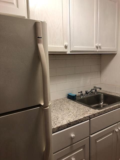 1st image of 17 Mason Ct Unit 17