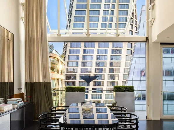 524 West 19th Street image 9 of 29