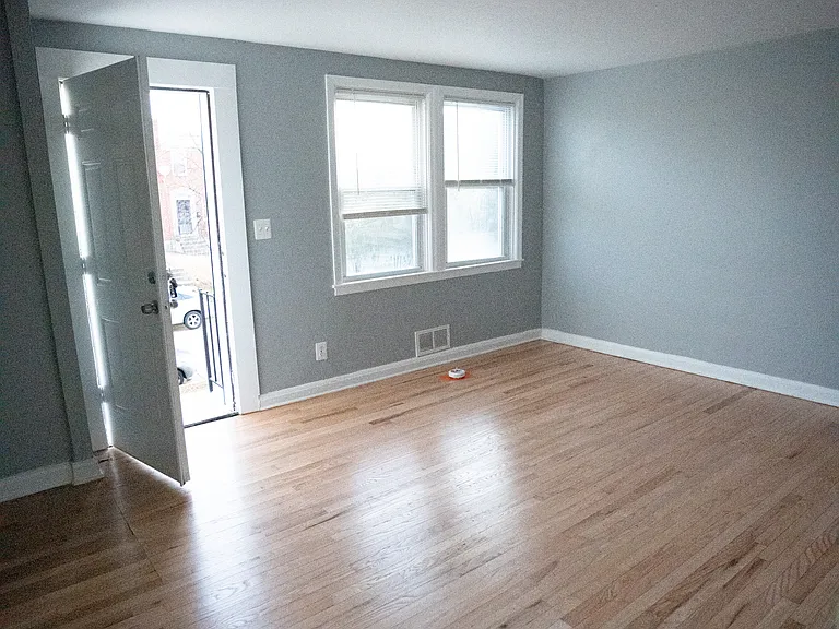 4125 Ardley Ave — Photo 4