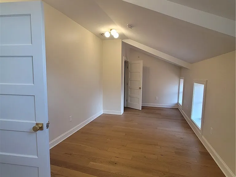 884 Main St #5 — Photo 7